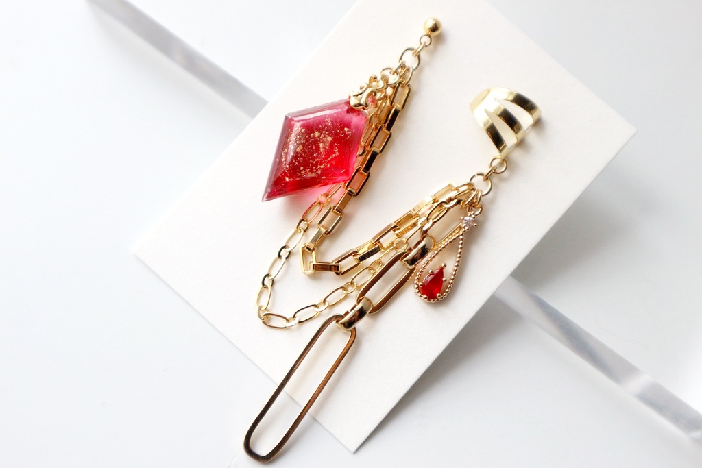 【イヤーカフ＆ピアス】rhombus stone　red