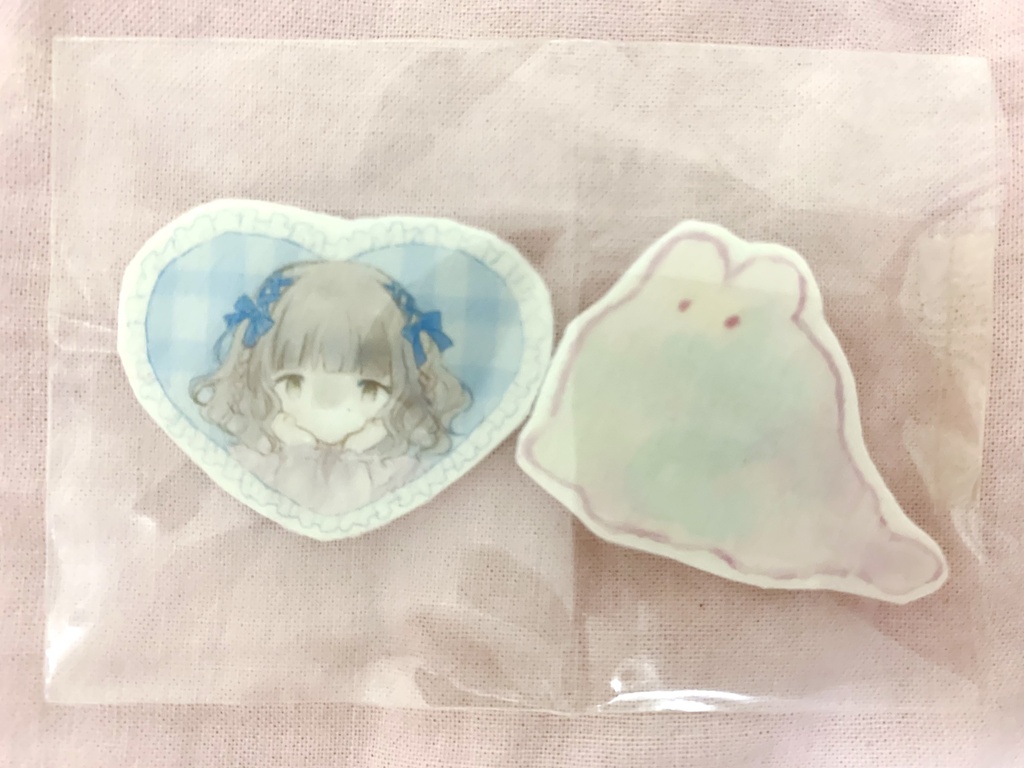 ミニ女の子(ブルー)+にんげんいかフェルトバッジ