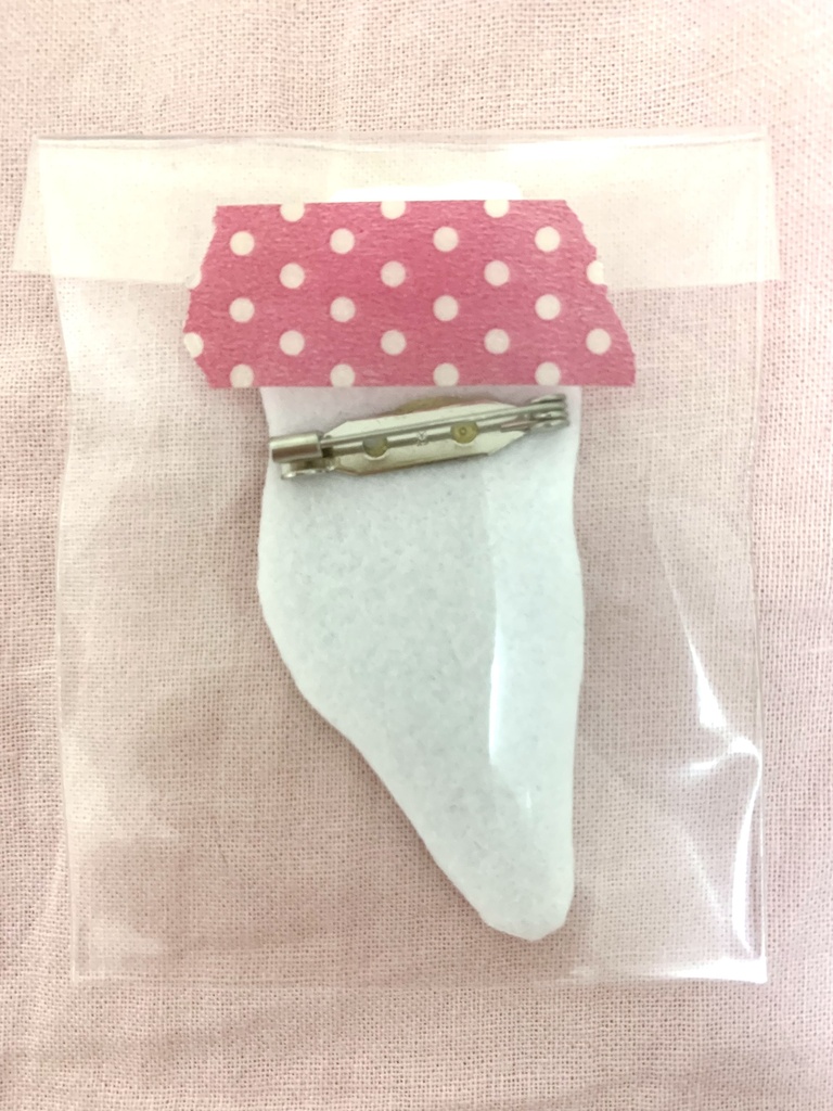 にんげんいかアイスクリーム フェルトバッジ (グリーン系)