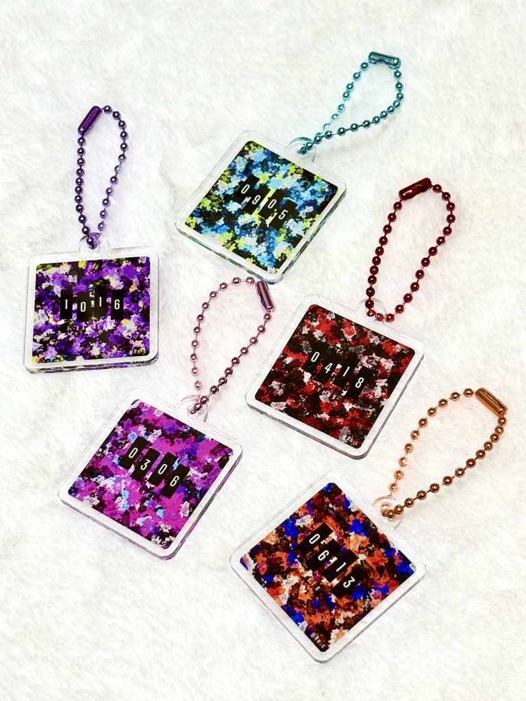 恋と深空イメージ 手描きペイント風4cm正方形アクリルキーホルダー