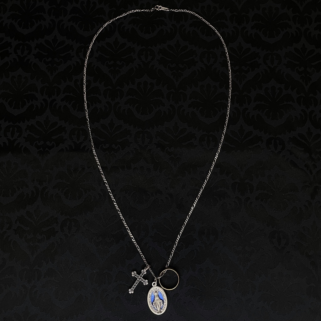 PRAY PENDANT