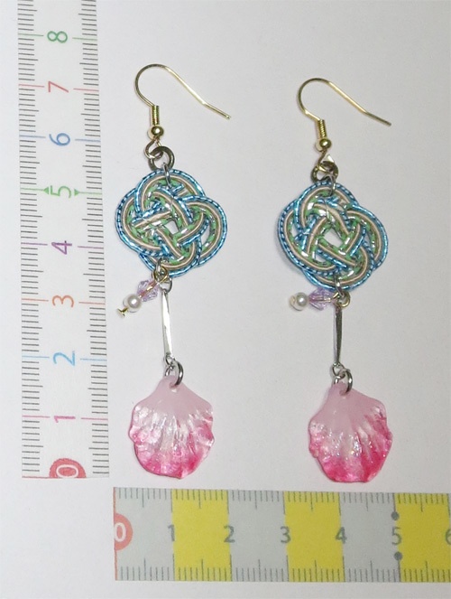 クンゾイ イメージ イヤリング