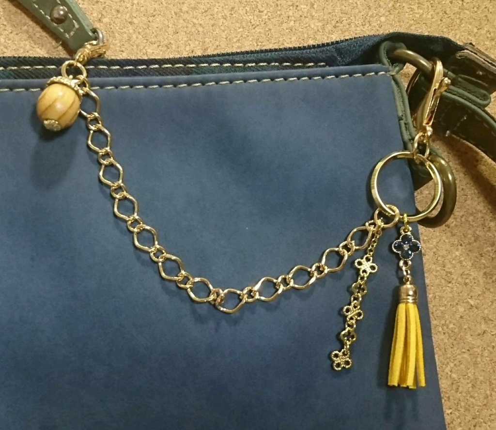 バッグチャームどんぐり タッセル黄色