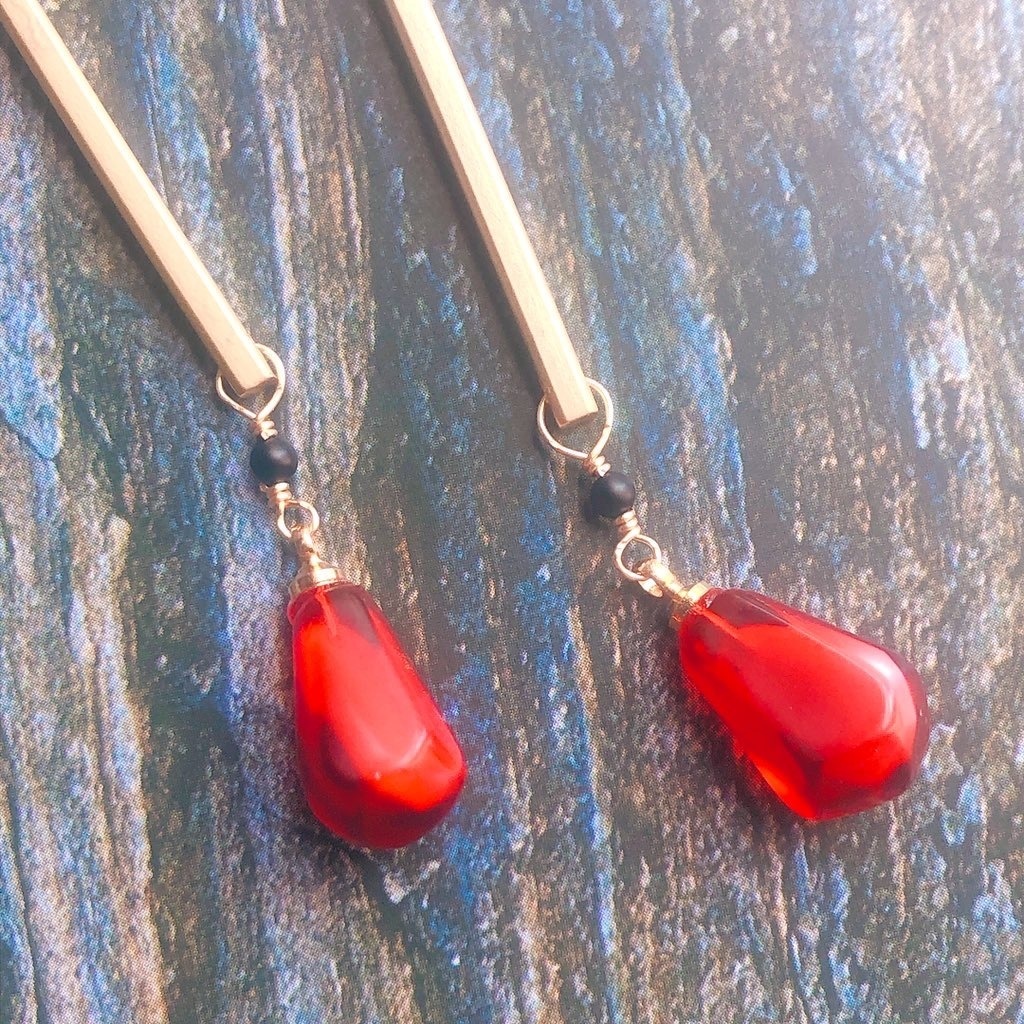 冥府の石榴 ピアス