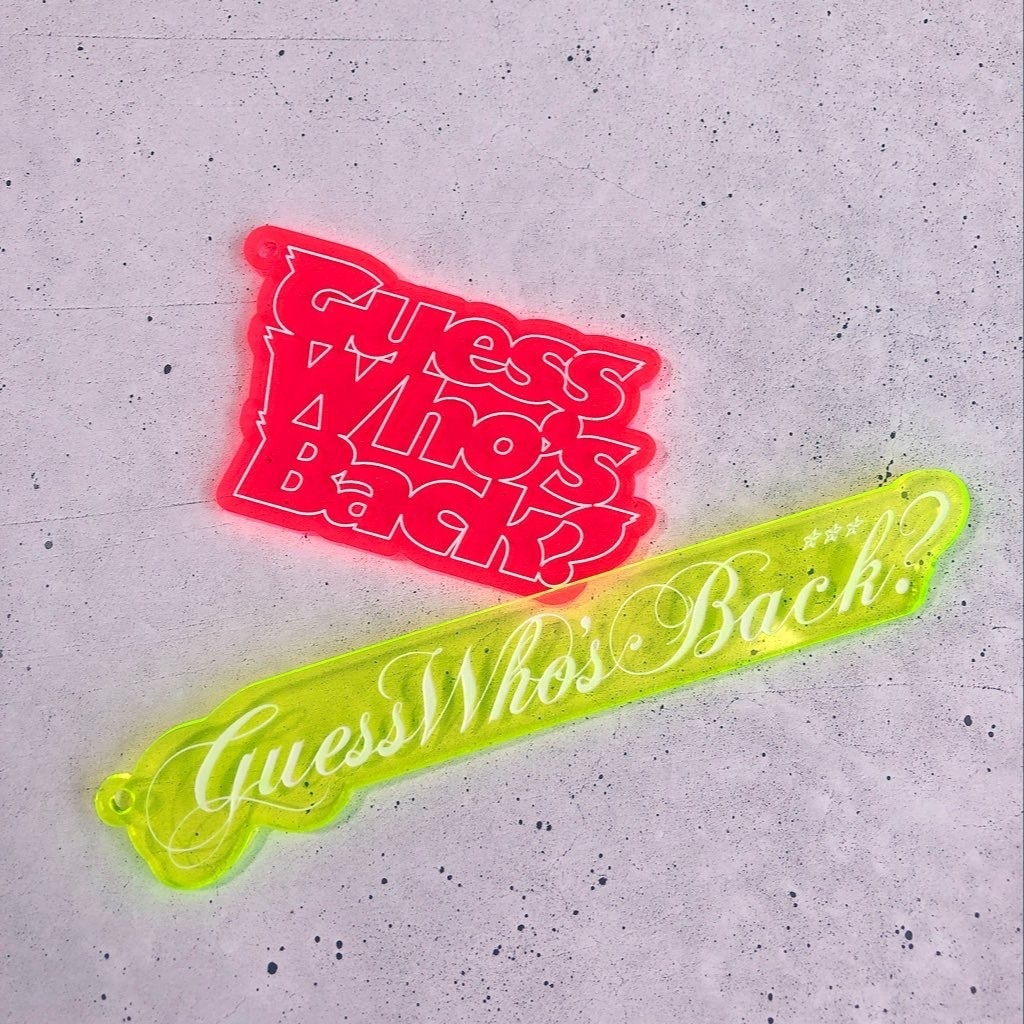 GUESSプレート 2色