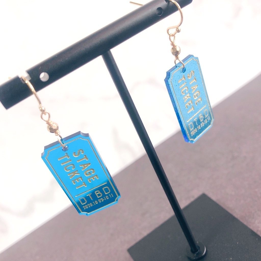 チケットL 4色 イヤリング/ピアス