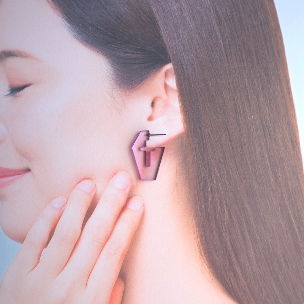 ドラルク 手染めアクリル ピアス/イヤリング