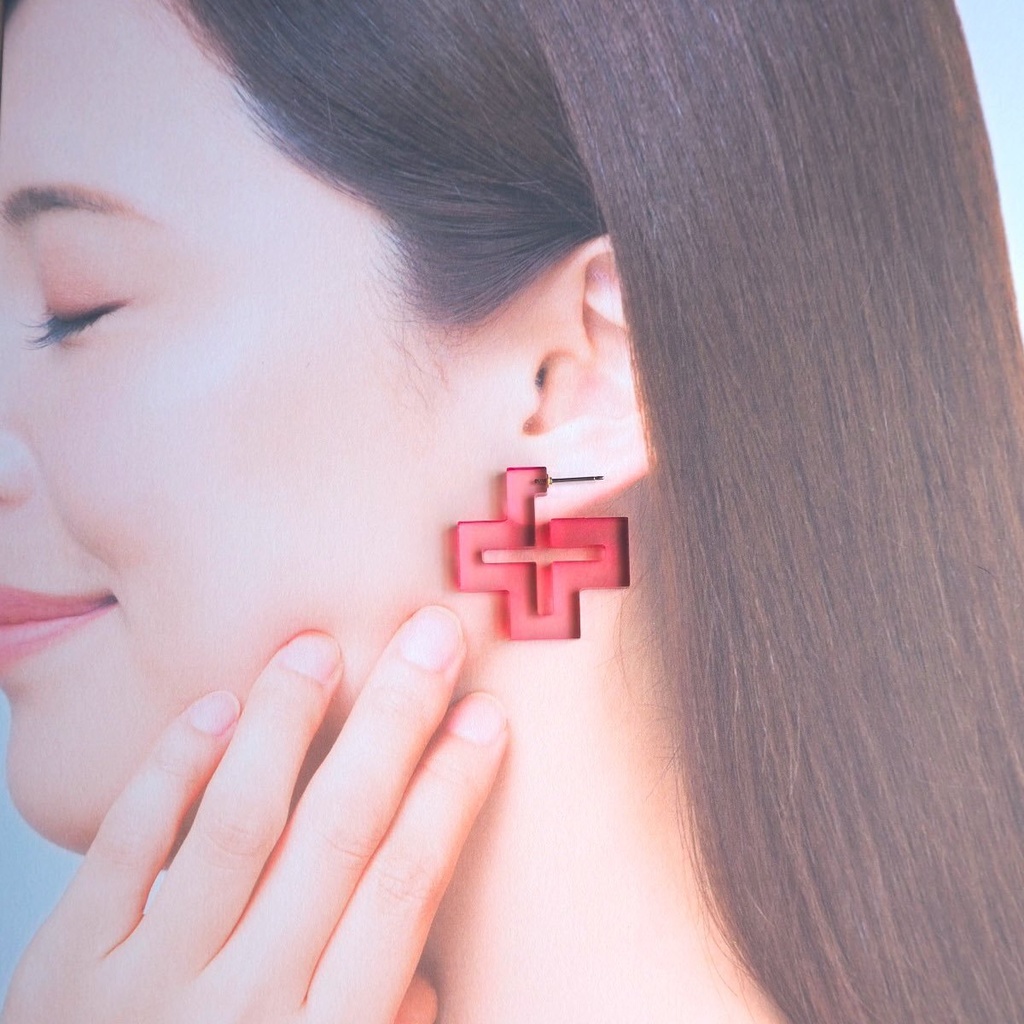 ロナルド 手染めアクリル ピアス/イヤリング