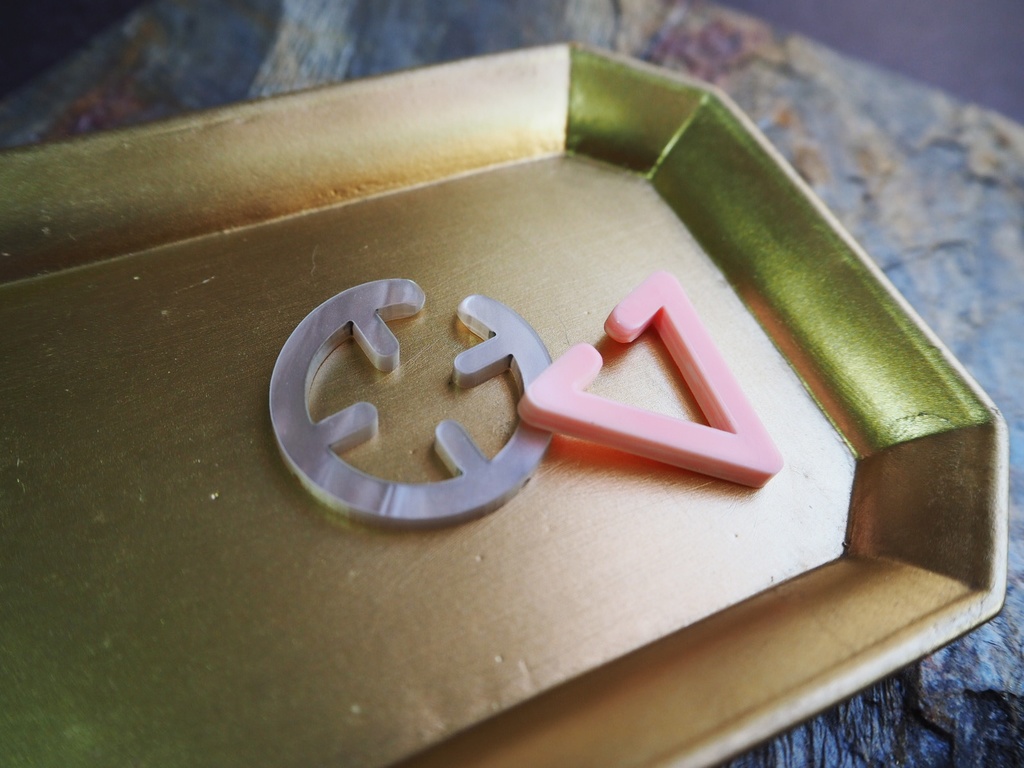 サテツ マナー違反 イヤーカフ