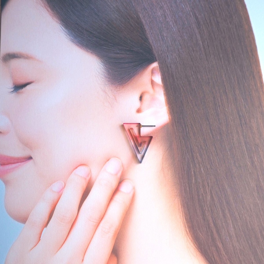 マナー違反 手染めアクリル ピアス/イヤリング