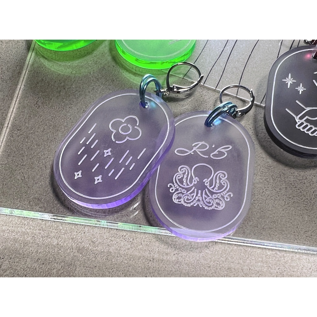 MECHATU-A アクリルピアス/イヤリング【非公式】