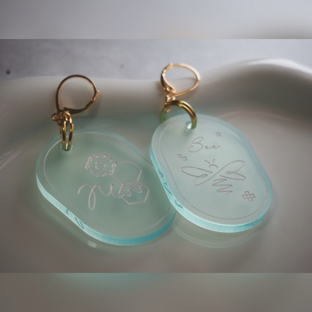 MECHATU-A アクリルピアス/イヤリング【非公式】