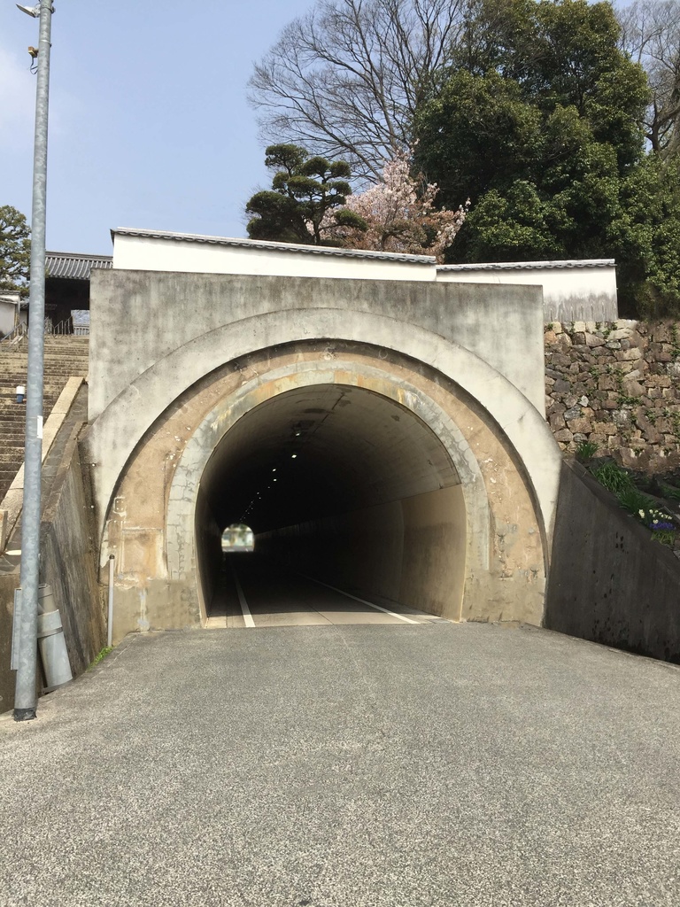 背景フリー素材【1】トンネル、小島、廃墟