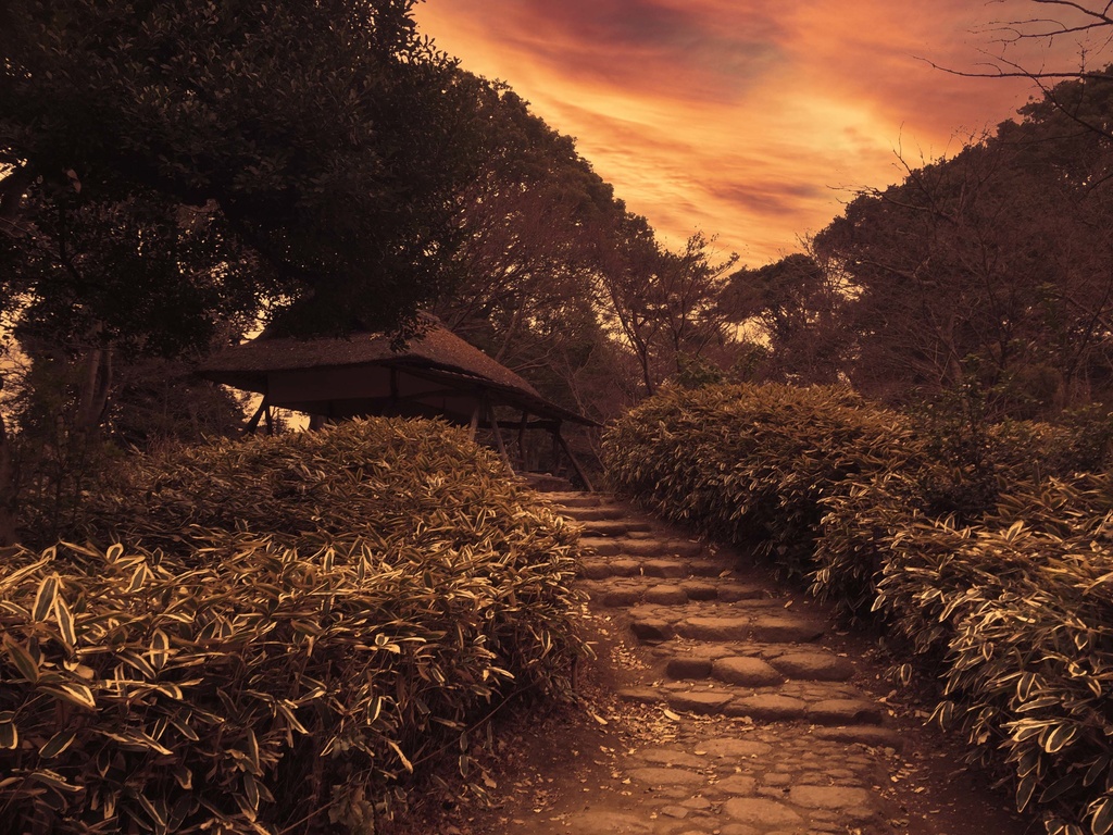 背景フリー素材【2】屋根あり休み処、庭園の門