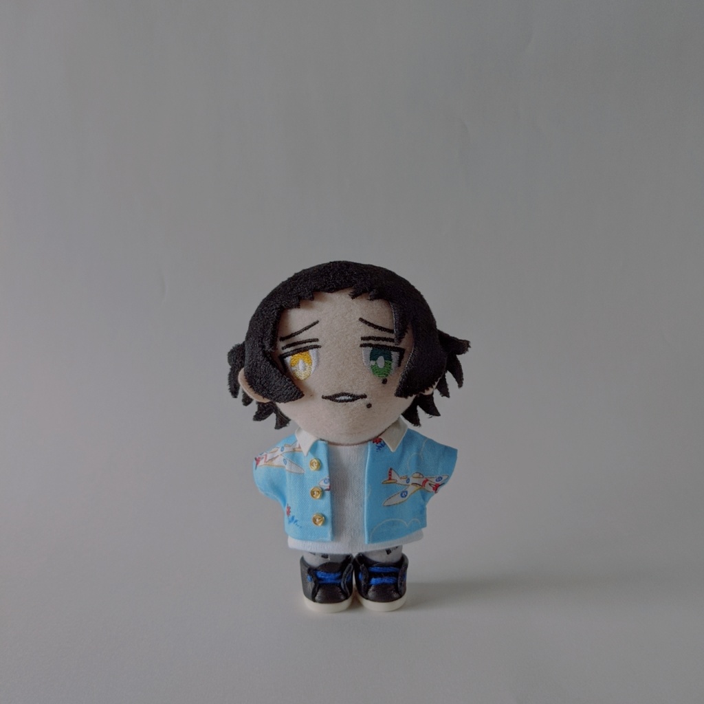 ちいさな襟のシャツ