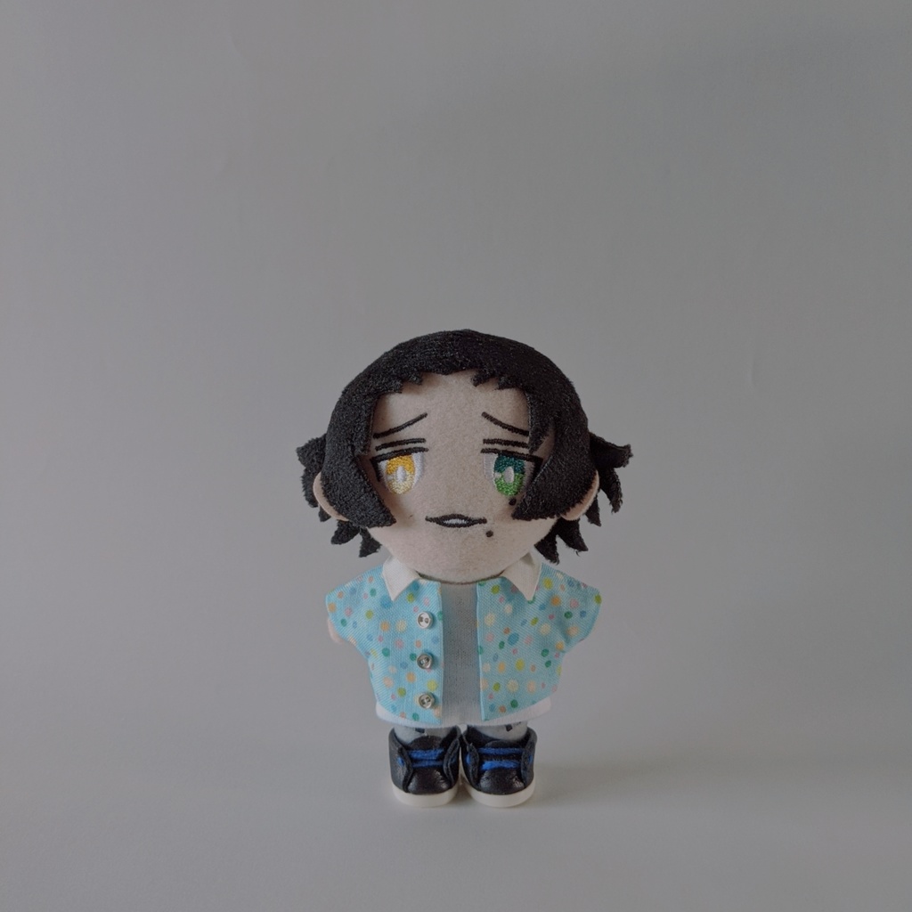 ちいさな襟のシャツ