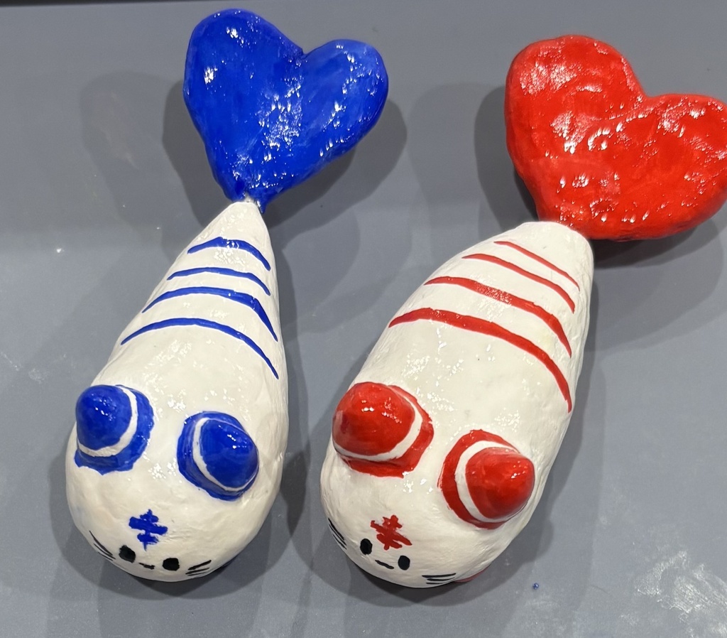 えびにゃん石粉粘土フィギュア 【赤色、青色】