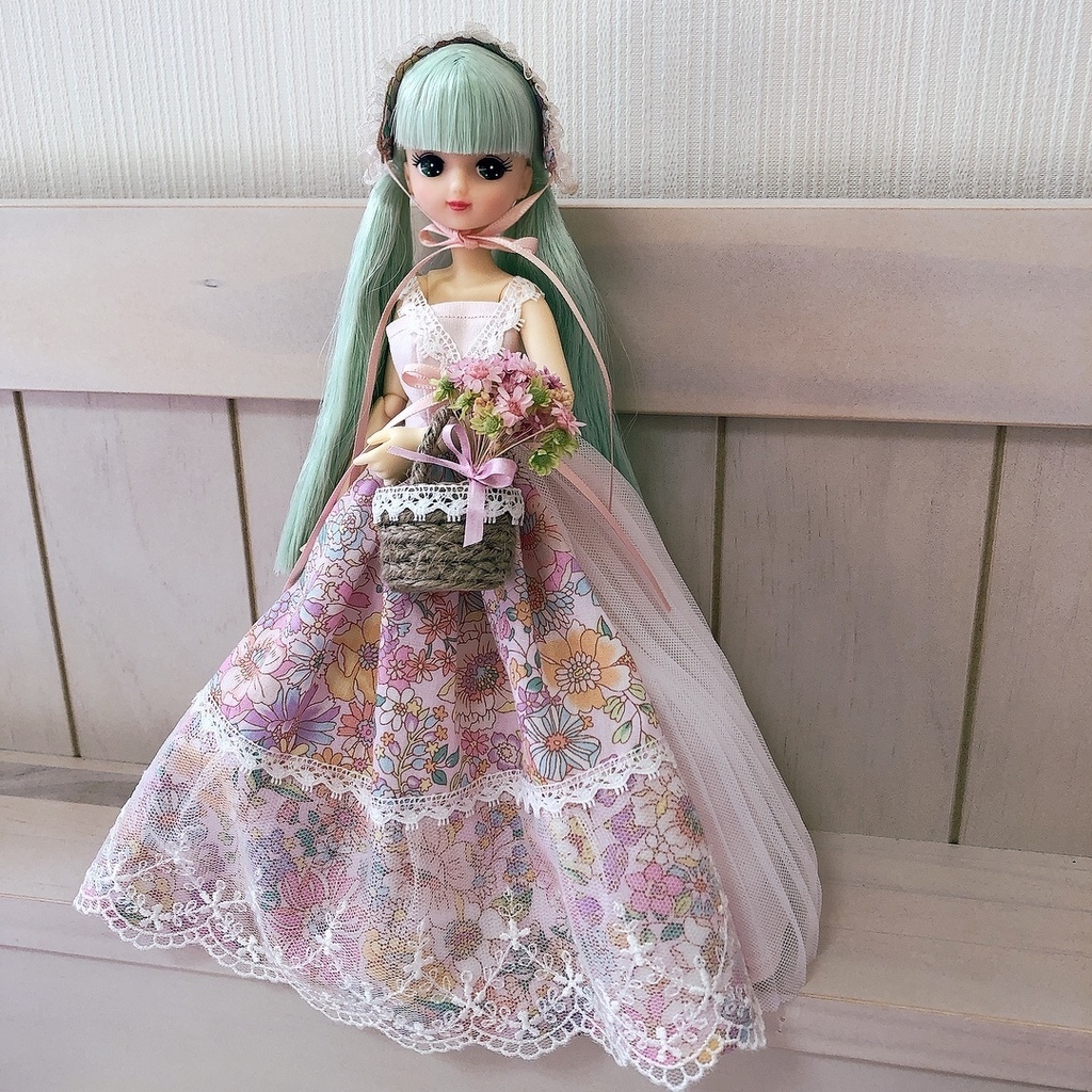 お花摘みのドレスセット