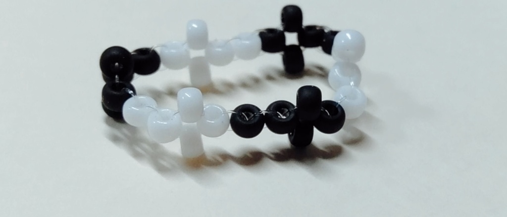 モノクロ十字架