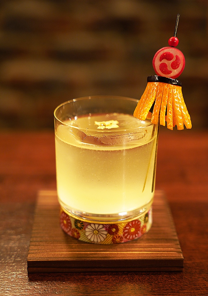 Bar Sekirei(鶺鴒)牡丹文字入り手捺染め日本手ぬぐい:カクテル「華纏」グランプリ記念 Bar Sekirei Japanese Hand-dyed Tenugui (Japanese hand towel): Cocktail Competition Grand Prix Award Commemorative Item