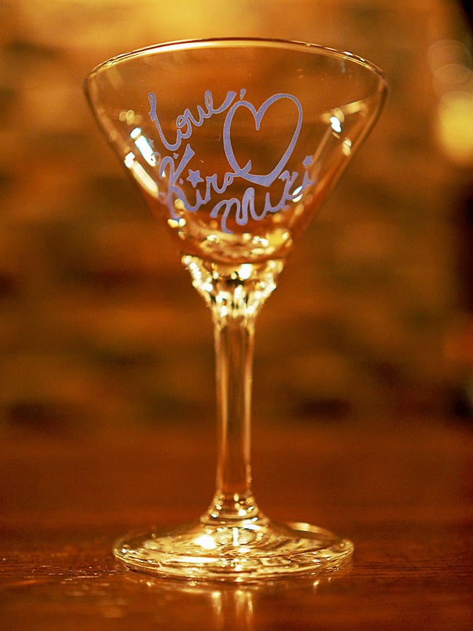 Bar Sekirei × Va-11 Hall-A ダブルネーム “キラ☆ミキ” サイン入りカクテルグラス Bar Sekirei + Va-11 Hall-A Double-Name “*Kira* Miki” Autographed Cocktail Glass