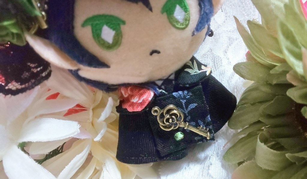 10cmぬいのサイズ◆帽子&ケープセット◆ブラックフラワーガーデン