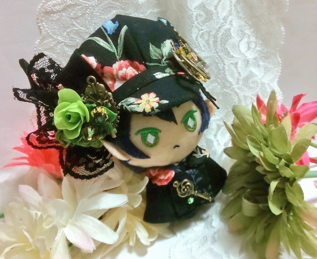 10cmぬいのサイズ◆帽子&ケープセット◆ブラックフラワーガーデン