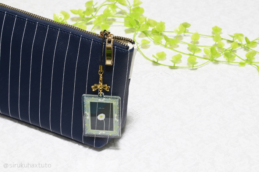 刀剣男士イメージ② 花の額縁アクリルストラップ