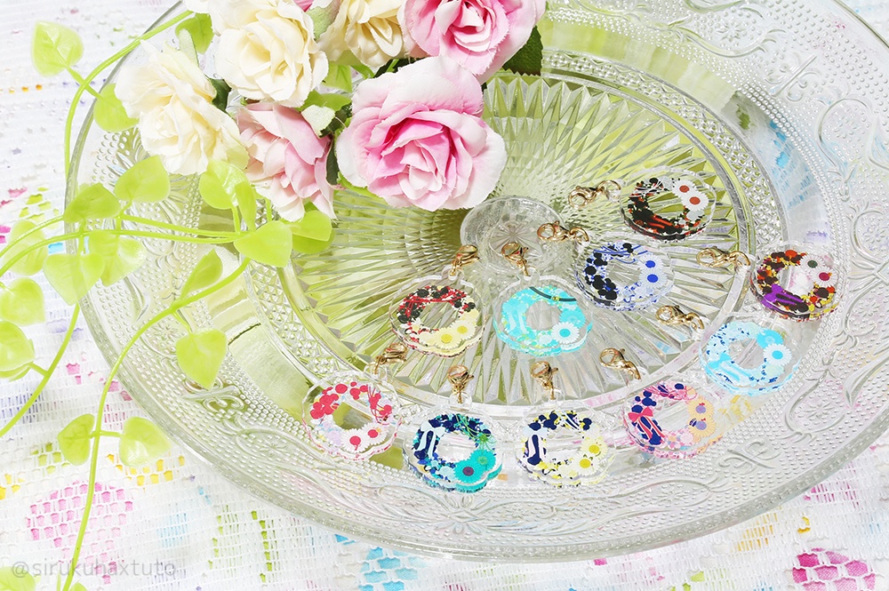 刀剣男士イメージ⑧　花のリースアクリルチャーム