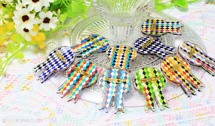 刀剣男士イメージ③ 花のアクリルブローチ