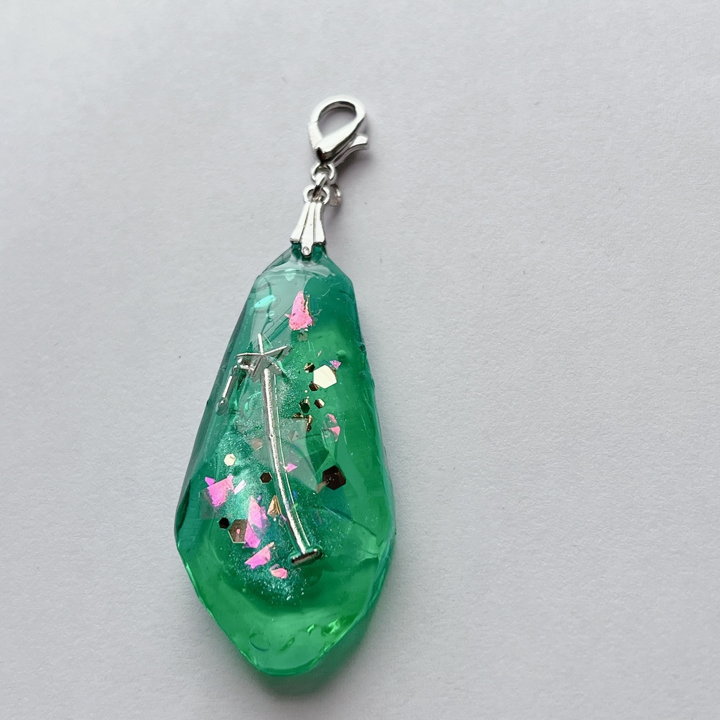 緑の十二星座の魔法石チャーム