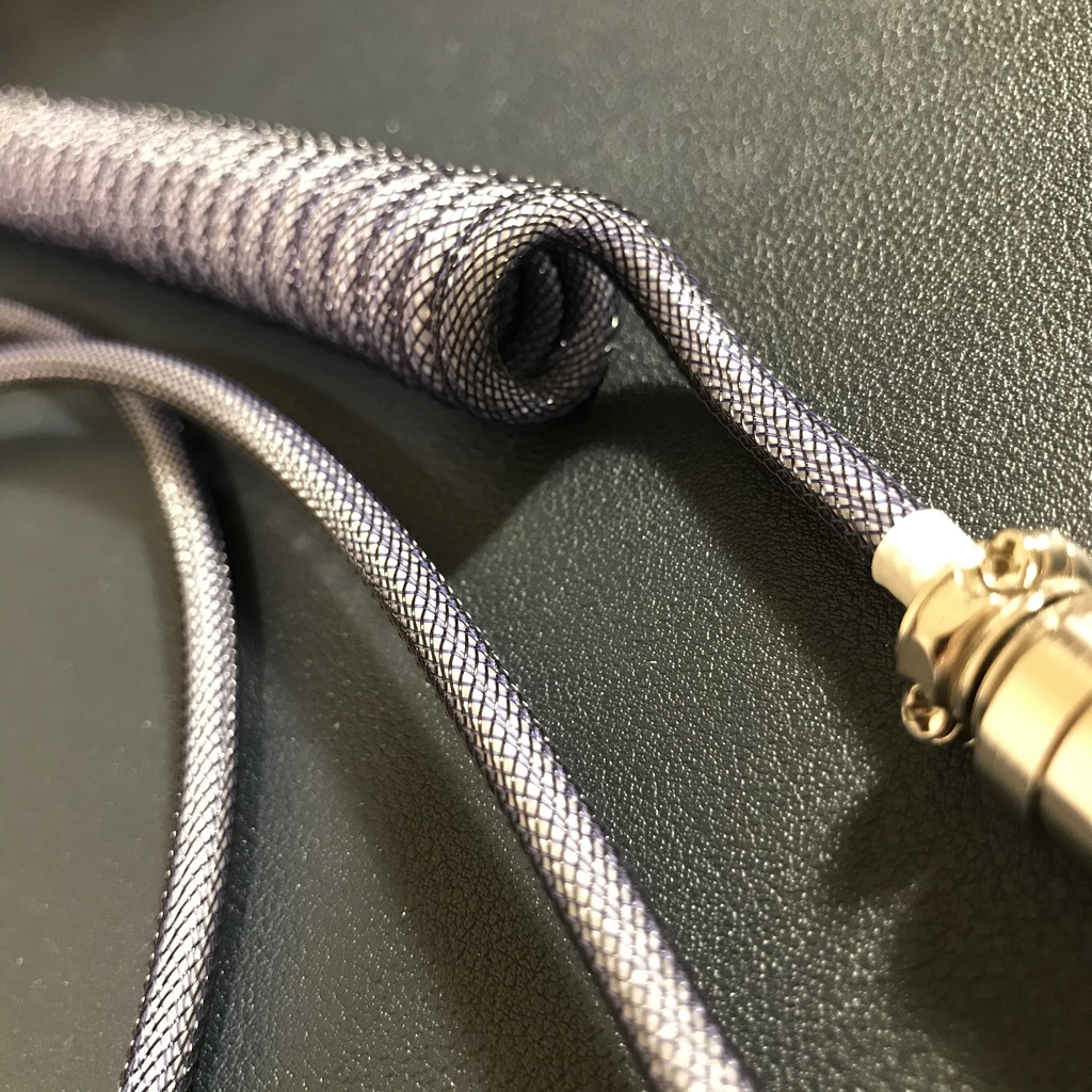 カスタムUSBケーブル パープルホワイト