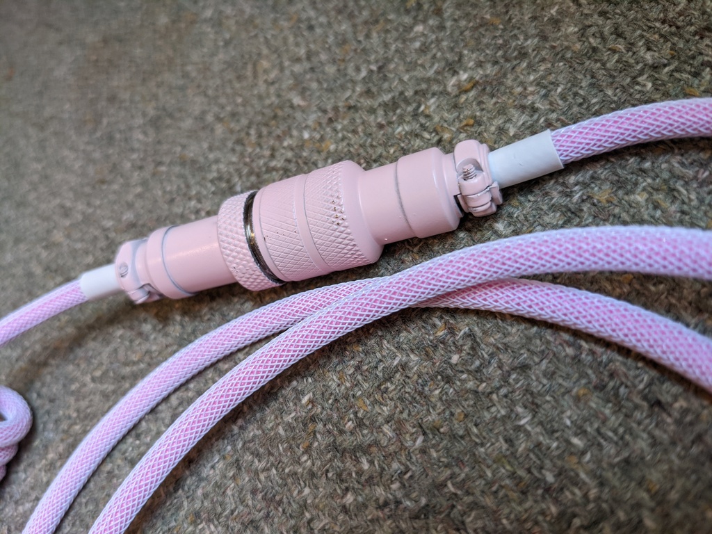 カスタムUSBケーブル ピンク系