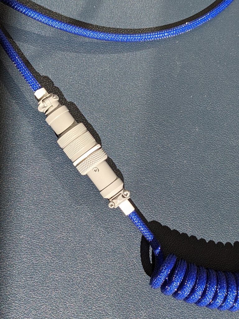 カスタムUSBケーブル ダークパープルグレージュ