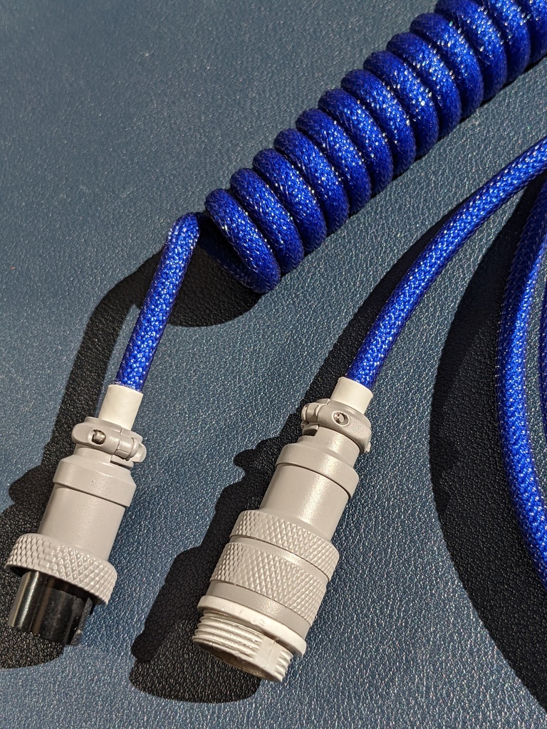 カスタムUSBケーブル ダークパープルグレージュ