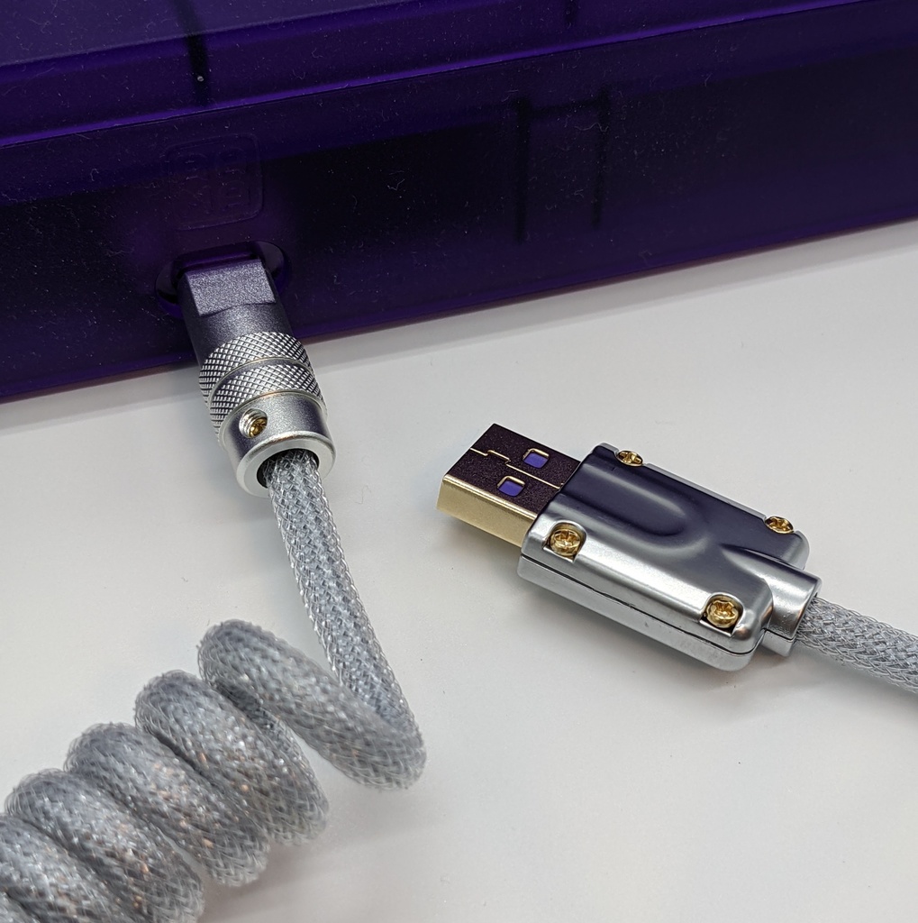 カスタムUSBケーブル メタルコネクタ
