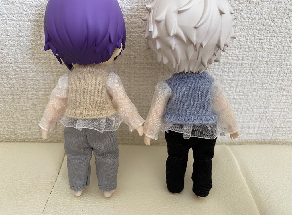 ニットフリルブラウス
