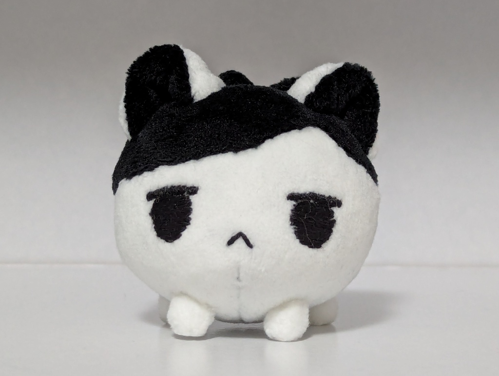 ぬいぐるみ　オモリ(ネコ)
