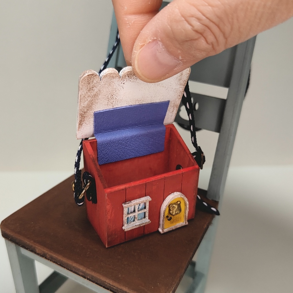 ドール用おうち型ショルダーバック|蓋が開く・大きいサイズ(HSO-L-004)