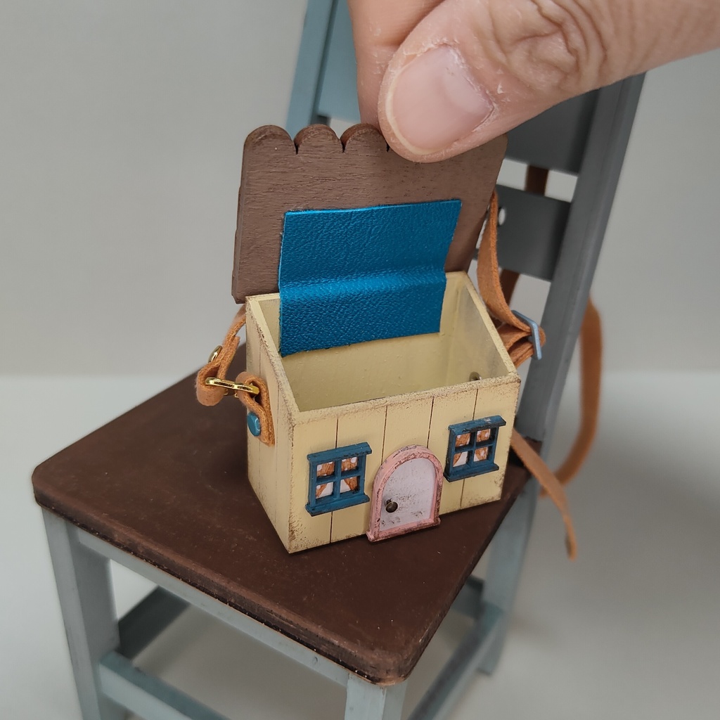 ドール用おうち型ショルダーバック|蓋が開く・大きいサイズ(HSO-L-012)