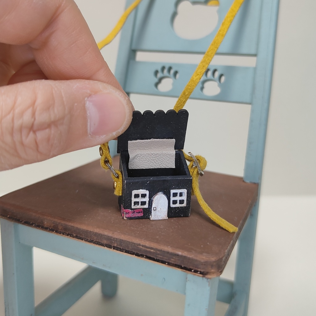 ドール用おうち型ショルダーバック｜蓋が開く・小サイズ（HSO-S-001）