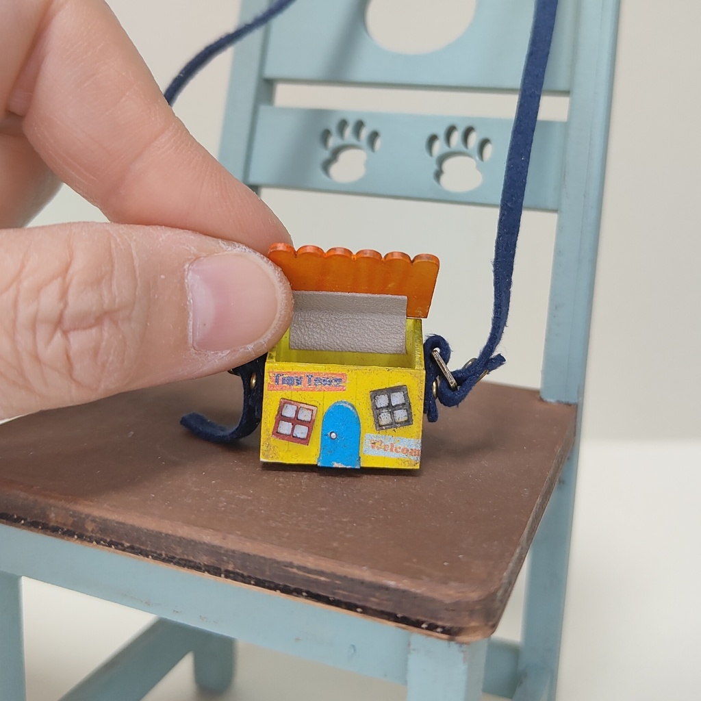 ドール用おうち型ショルダーバック｜蓋が開く・小サイズ（HSO-S-002）