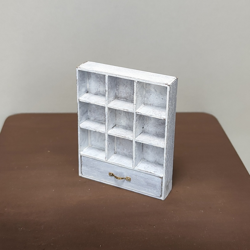 引出つき　ミニチュア　マス目の棚