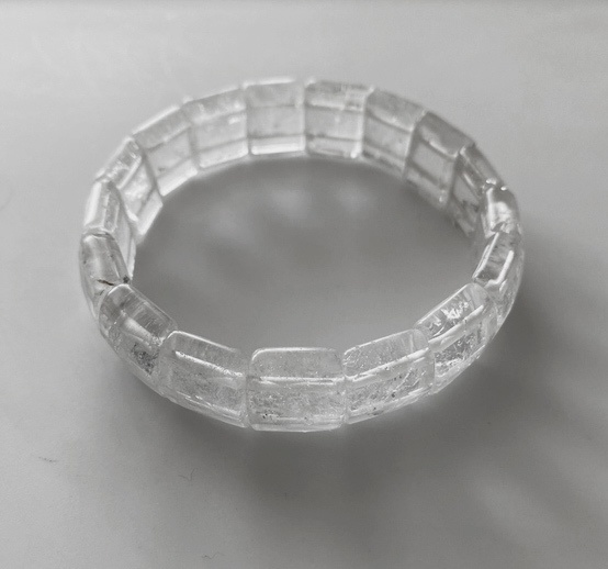 珍しい☆虹入り🌈水晶バングル☆