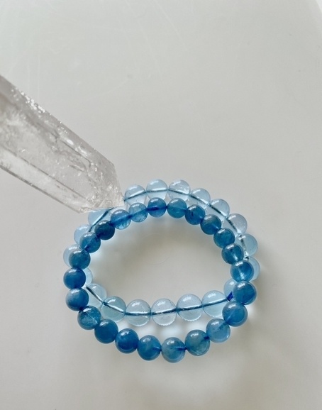 ちっちゃい苔入りヒマラヤ水晶ポイント🍀置き物