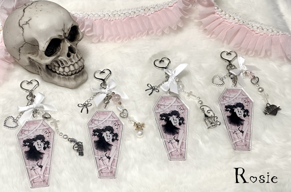💀🗝️チャーム付きアクリルキーホルダー COFFIN - Rosie & Olivia