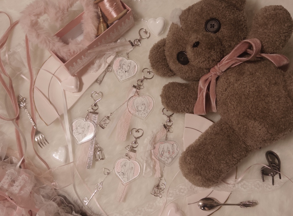 🩰🧸ミニ原画キーホルダー A piece of a girl - Rebecca &Charlotte