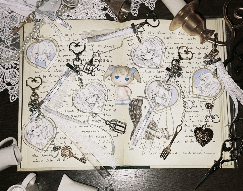 🍽️🎯ミニ原画キーホルダー A piece of a girl - Gift Alice&Natalia