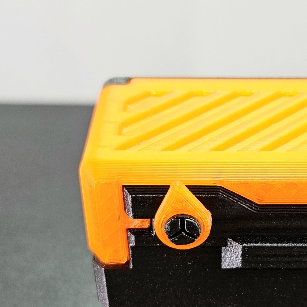 48mmシールケース(特典シール付き)