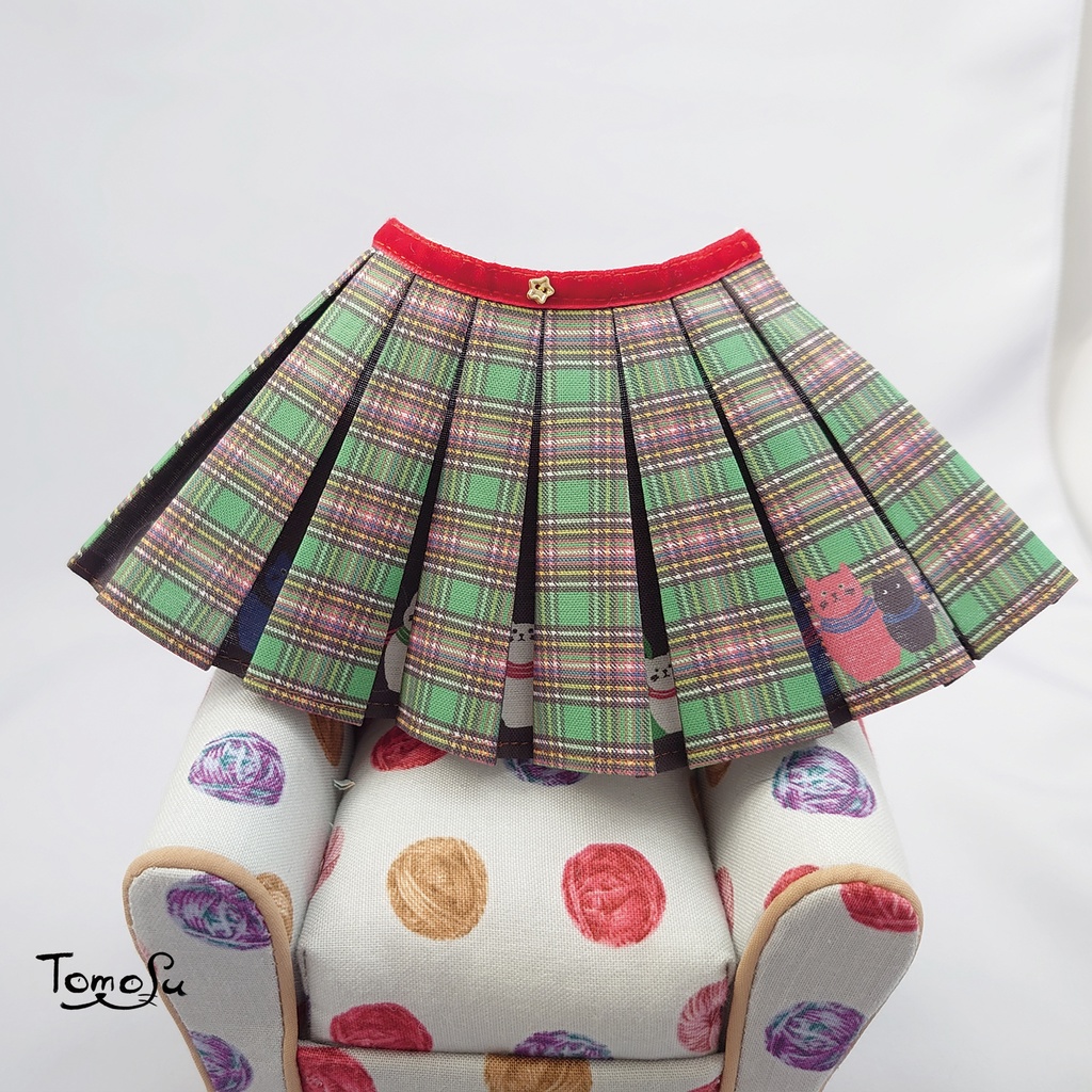 22‐27cmサイズこっそりにゃるまチェックのボックスプリーツスカート